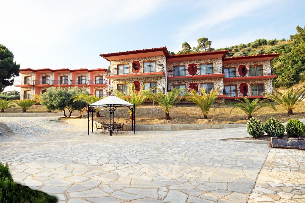 Ta 2 Pefka - Petros Italos Neos Marmaras Exterior foto