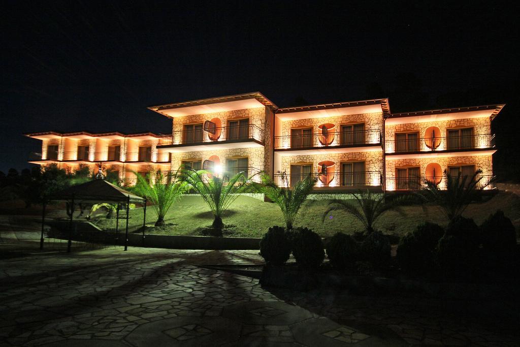 Ta 2 Pefka - Petros Italos Neos Marmaras Exterior foto