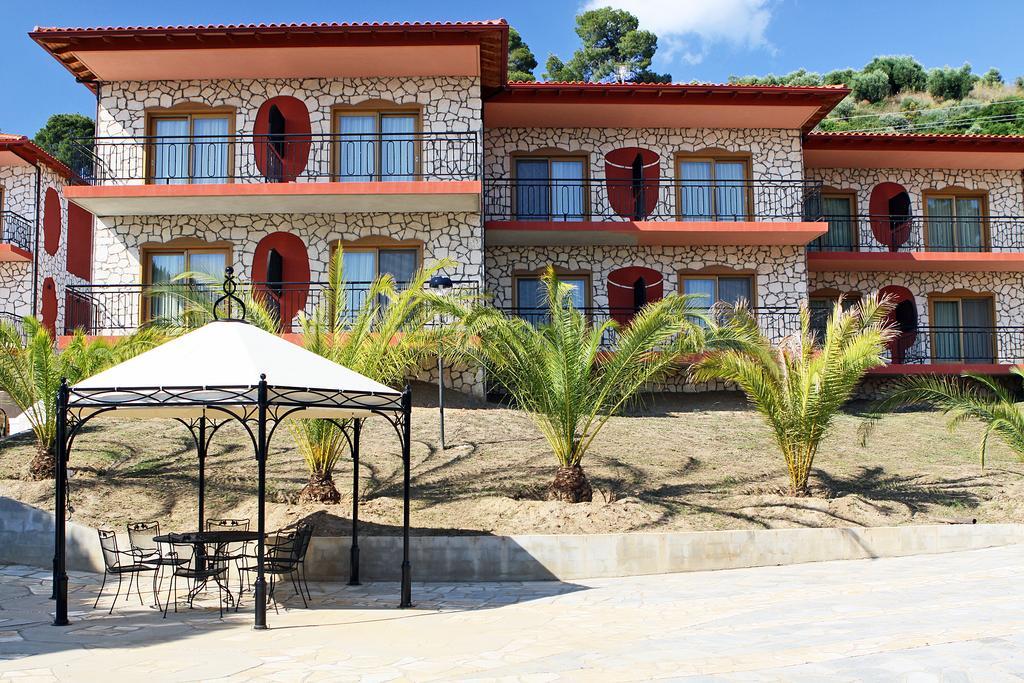Ta 2 Pefka - Petros Italos Neos Marmaras Exterior foto